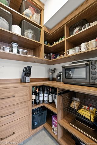 255 Southfield Road, Birmingham, MI 48009