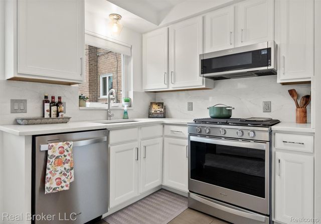 255 Southfield Road, Birmingham, MI 48009