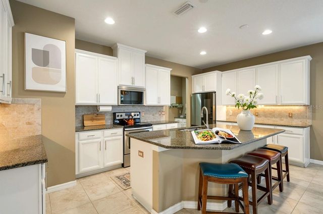 19613 LONG LAKE RANCH BOULEVARD, Lutz, FL 33558