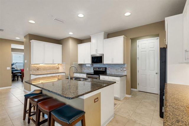 19613 LONG LAKE RANCH BOULEVARD, Lutz, FL 33558