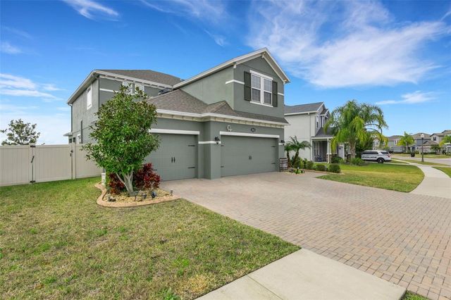 19613 LONG LAKE RANCH BOULEVARD, Lutz, FL 33558