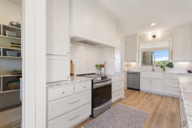 23630 Champion Drive, Lindale, TX 75771