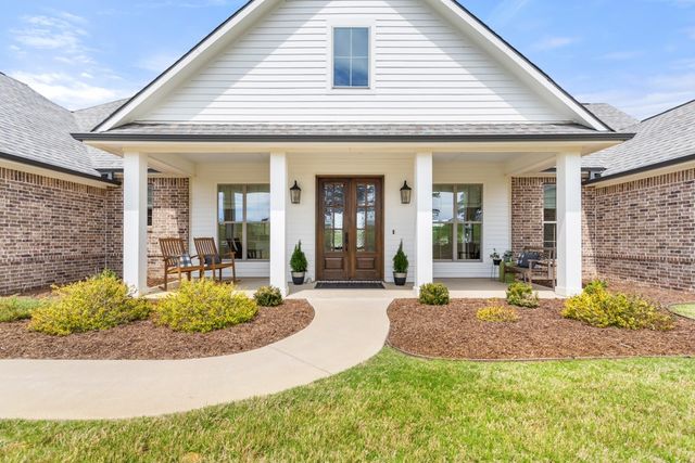 23630 Champion Drive, Lindale, TX 75771