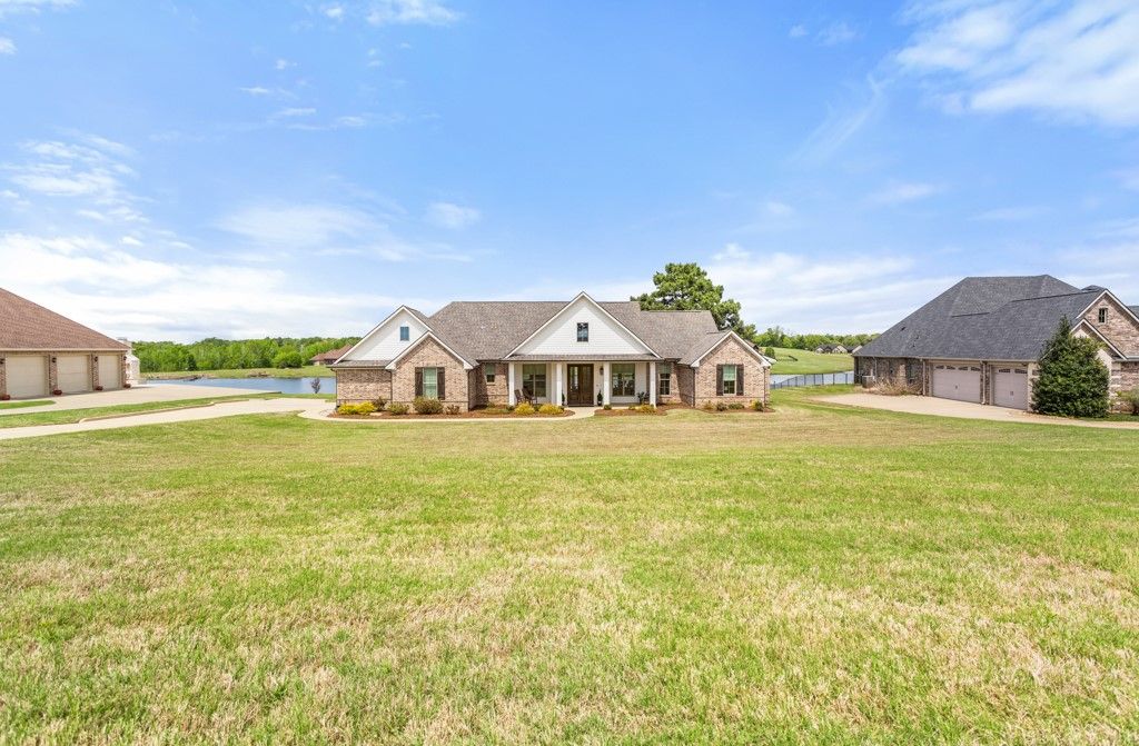 23630 Champion Drive, Lindale, TX 75771