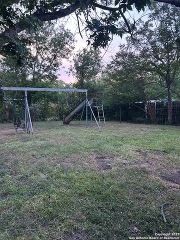 2103 Chesterhill, San Antonio, TX 78228
