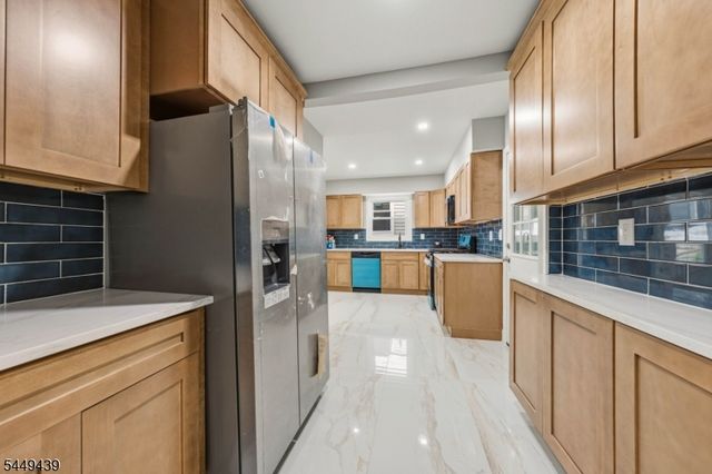 179 Chancellor Ave, Newark City, NJ 07112