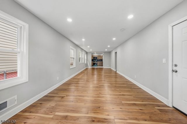179 Chancellor Ave, Newark City, NJ 07112