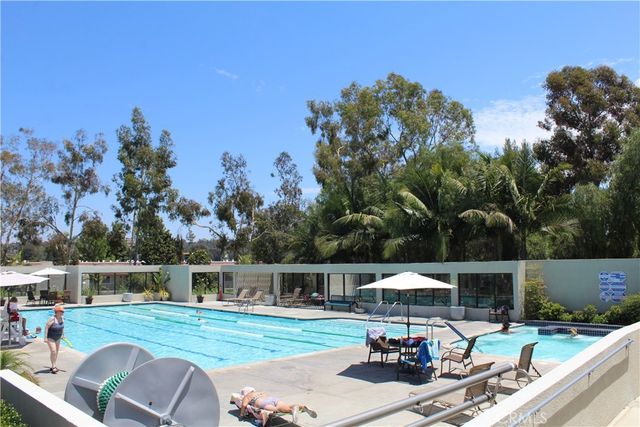 8 Via Castilla S, Laguna Woods, CA 92637