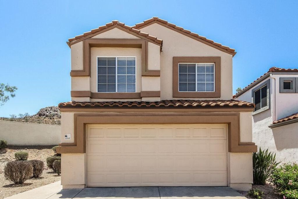 2345 E Gelding Drive, Phoenix, AZ 85022