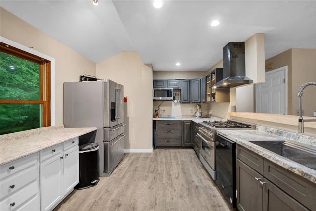 347 Ledgewood Lane, Hinesburg, VT 05445