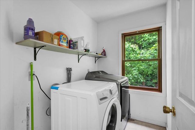 347 Ledgewood Lane, Hinesburg, VT 05445