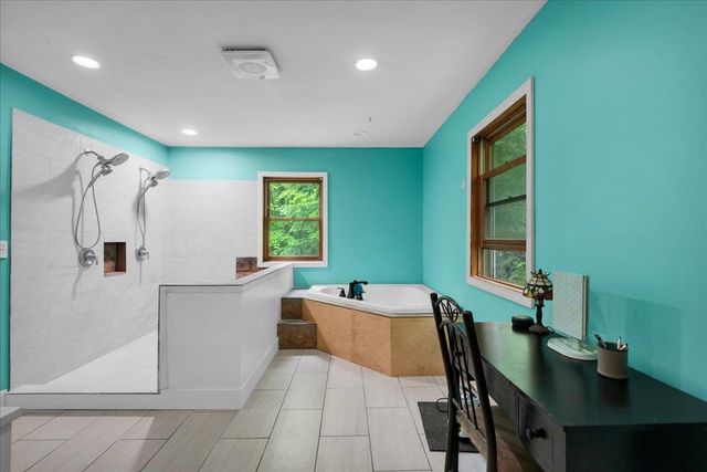 347 Ledgewood Lane, Hinesburg, VT 05445