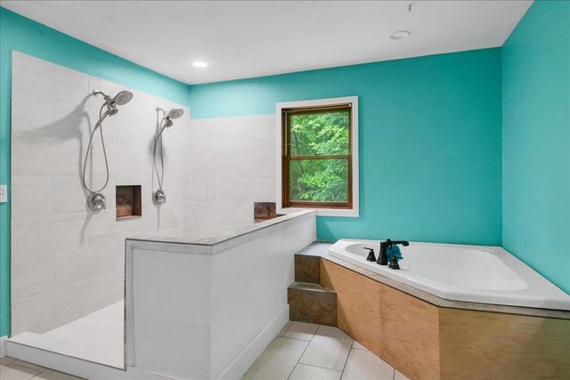 347 Ledgewood Lane, Hinesburg, VT 05445