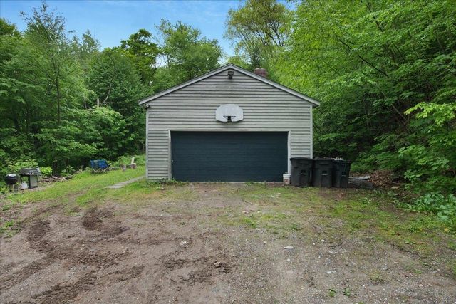 347 Ledgewood Lane, Hinesburg, VT 05445