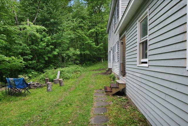 347 Ledgewood Lane, Hinesburg, VT 05445