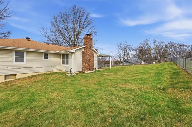 3111 S Fields Road, Oak Grove, MO 64075