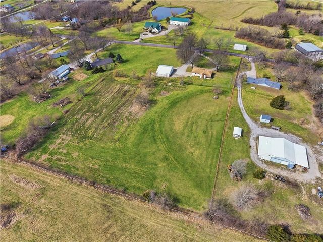 3111 S Fields Road, Oak Grove, MO 64075
