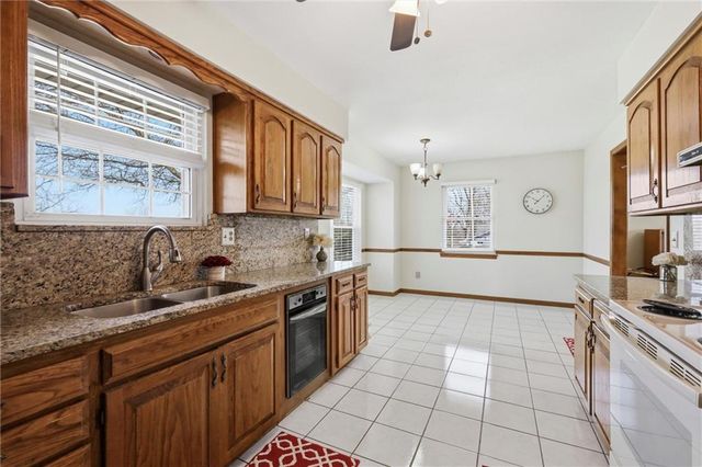 3111 S Fields Road, Oak Grove, MO 64075