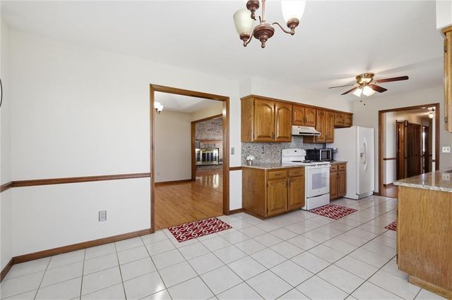 3111 S Fields Road, Oak Grove, MO 64075