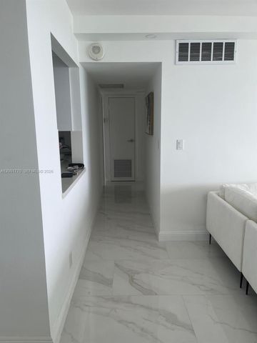 100 Bayview Dr 1006, Sunny Isles Beach, FL 33160