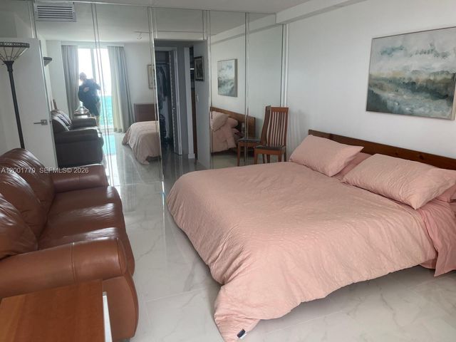 100 Bayview Dr 1006, Sunny Isles Beach, FL 33160