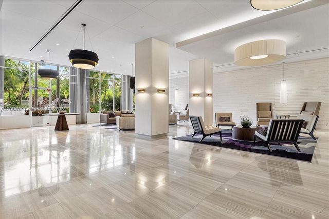 100 Bayview Dr 1006, Sunny Isles Beach, FL 33160