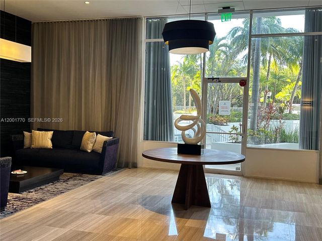 100 Bayview Dr 1006, Sunny Isles Beach, FL 33160