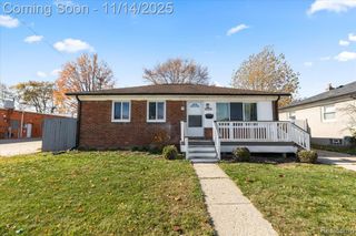 25075 Arlington Street, Roseville, MI 48066