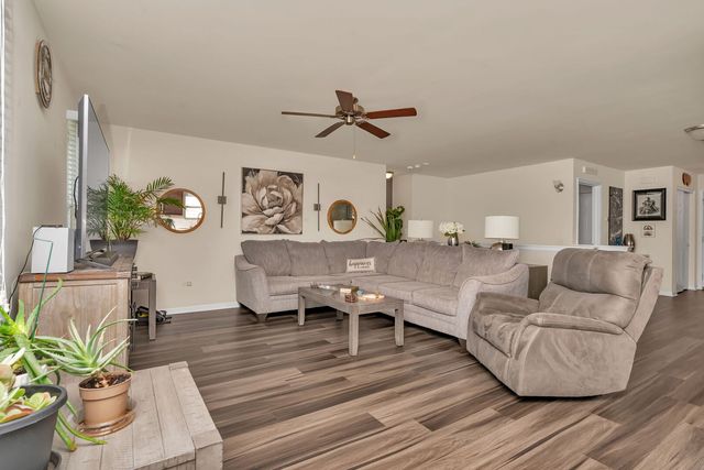 6611 Eich Drive, Joliet, IL 60431