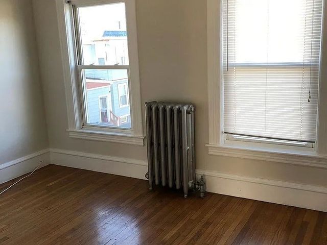3 Belmont St 2, Lowell, MA 01851