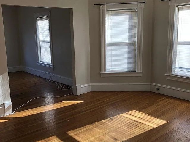 3 Belmont St 2, Lowell, MA 01851