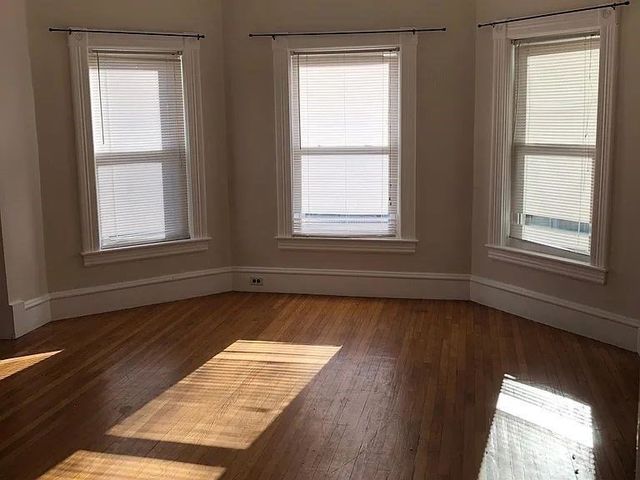3 Belmont St 2, Lowell, MA 01851