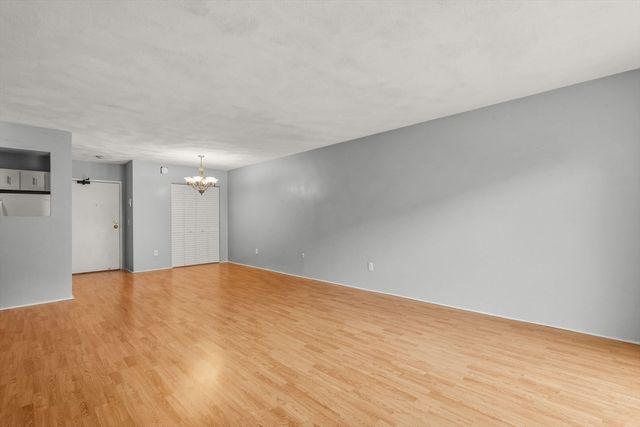 245 Sea St 16, Quincy, MA 02168