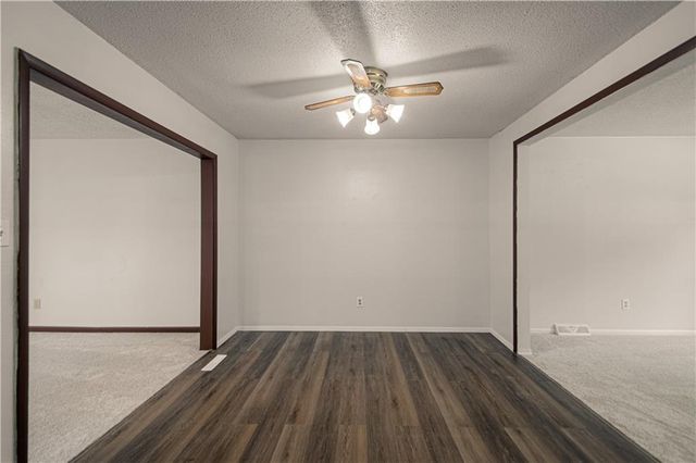 1809 SE ABBEY Street, Blue Springs, MO 64014