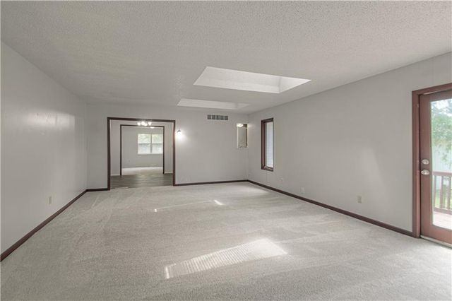 1809 SE ABBEY Street, Blue Springs, MO 64014