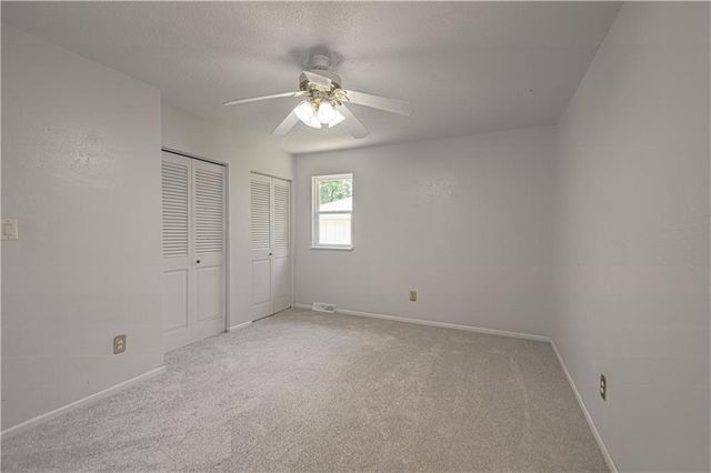 1809 SE ABBEY Street, Blue Springs, MO 64014