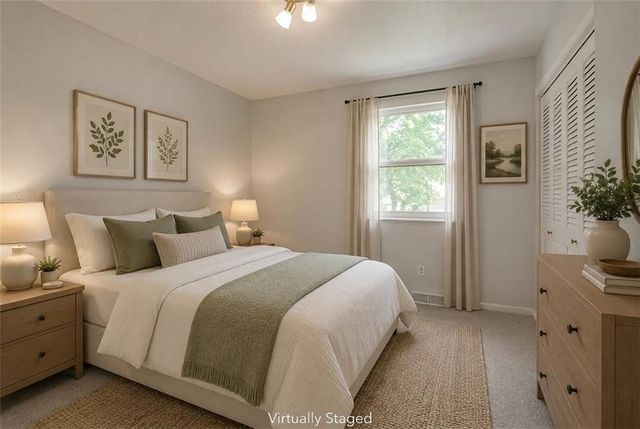1809 SE ABBEY Street, Blue Springs, MO 64014
