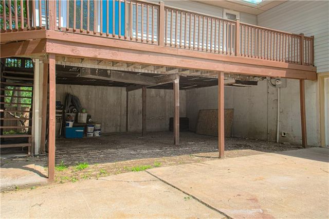 1809 SE ABBEY Street, Blue Springs, MO 64014