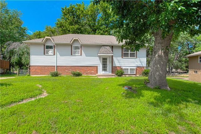 1809 SE ABBEY Street, Blue Springs, MO 64014