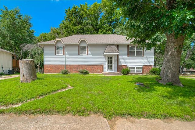1809 SE ABBEY Street, Blue Springs, MO 64014