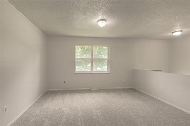 1809 SE ABBEY Street, Blue Springs, MO 64014