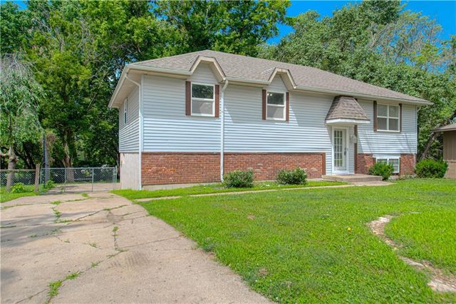 1809 SE ABBEY Street, Blue Springs, MO 64014