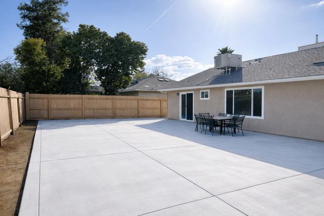 6552 N Blythe Avenue, Fresno, CA 93722