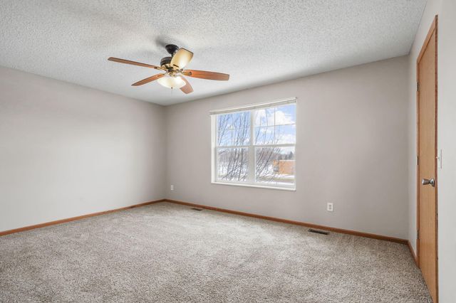 2880 Clover Ridge Drive, Chaska, MN 55318