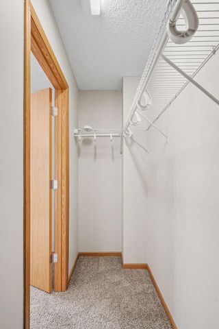 2880 Clover Ridge Drive, Chaska, MN 55318