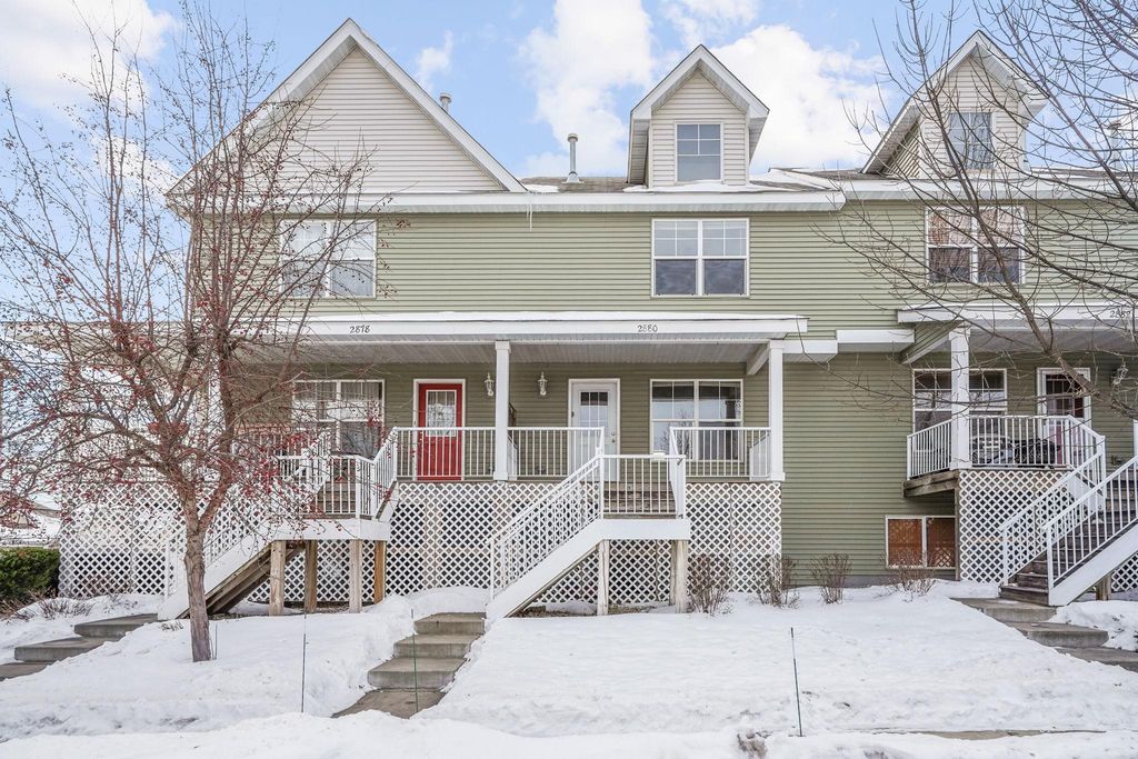 2880 Clover Ridge Drive, Chaska, MN 55318