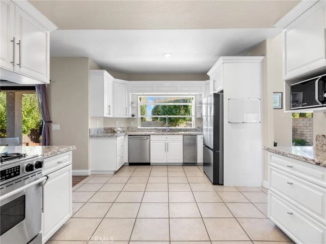 13135 Yellowstone, Victorville, CA 92395