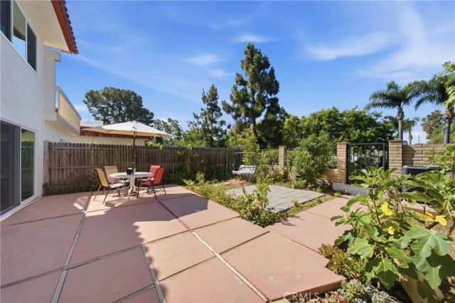 26 Palmento Way, Irvine, CA 92612