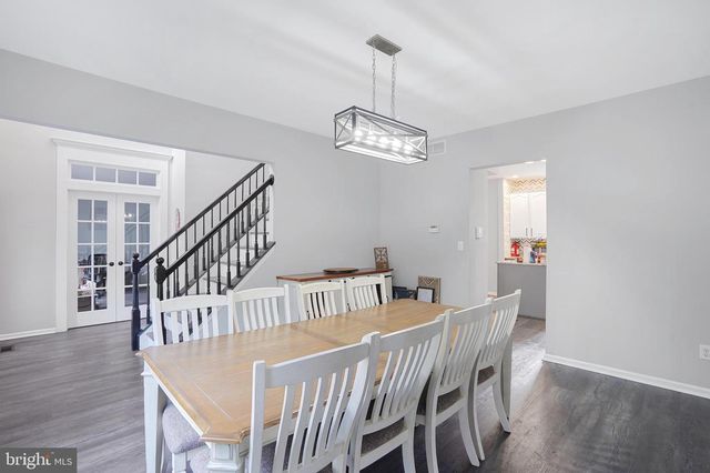 4 HAVEN LN, Burlington, NJ 08016