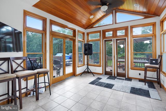 4 HAVEN LN, Burlington, NJ 08016